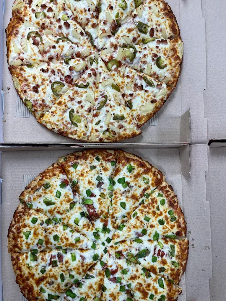 Best pizza restaurant in Edmonton Chappelle